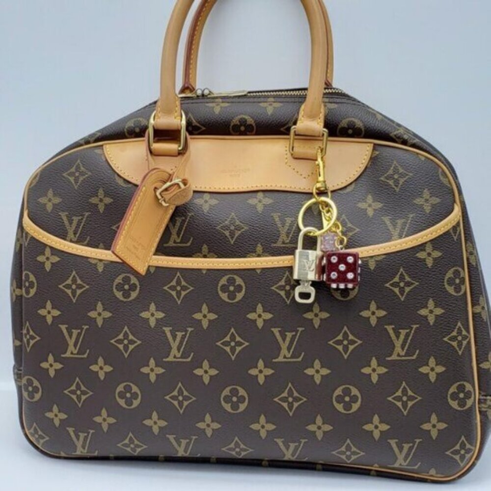 Louis Vuitton Gold Lock 🔑 Authentic LV Padlock + Bag Unbranded Dice Charm - Picture 2 of 11